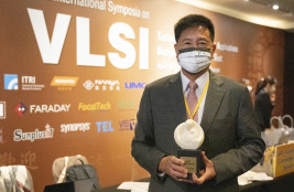 世界杯下单平台网站官网光电董事长彭双浪荣获潘文渊文教基金会 ERSO Award