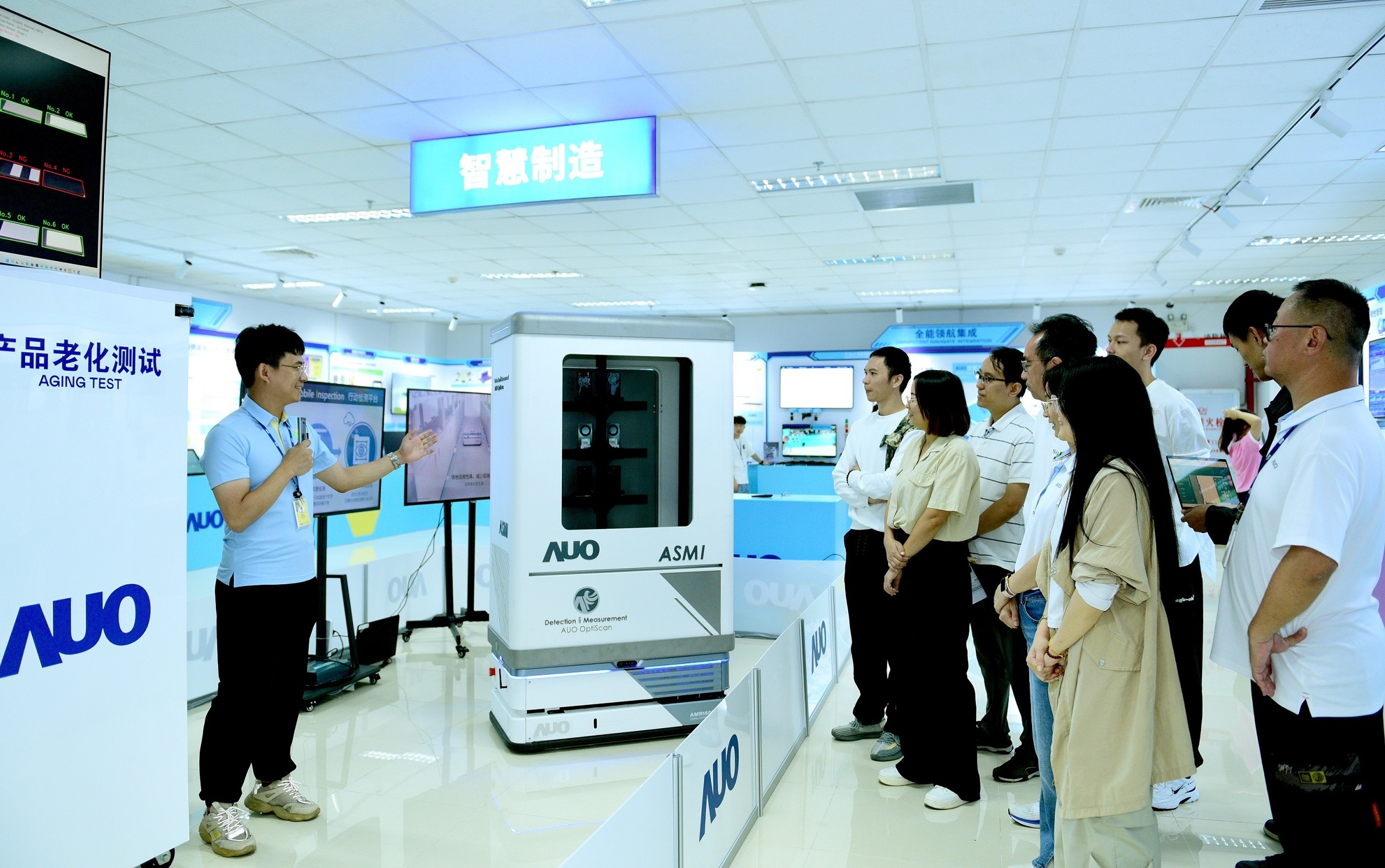 世界杯下单平台网站官网厦门将5G+ABC技术串联生产管理全流程，打通研发、采购、生管、制程、设备、质量等产品全生命周期制造流程，完成数字化设计、智慧供应链、智能座舱、全流程设备管理、数据驱动优化、智慧在线检测、智慧品管等自适应生产模式升级