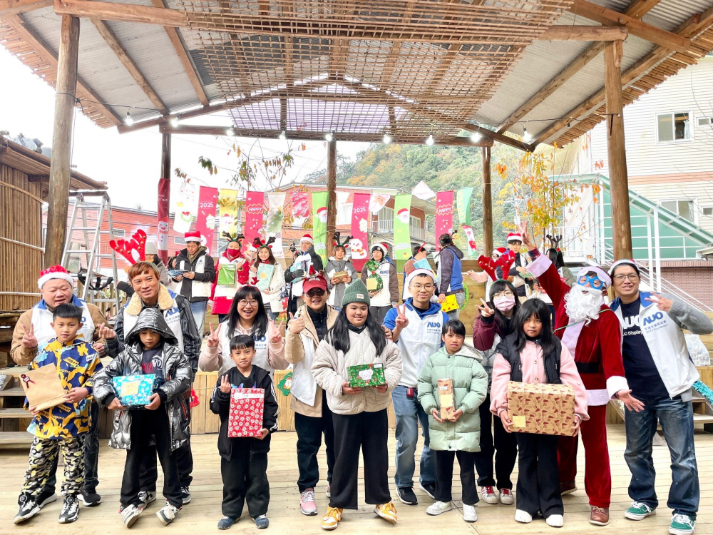 友達永續基金會號召「圓夢計畫」行動連續23年，由同仁凝聚內部愛心與資源送往偏鄉，累積為逾萬名兒童圓夢，實踐友達共創共好的永續精神。
